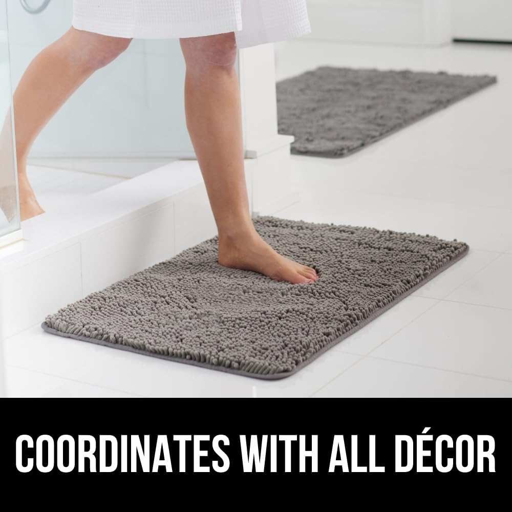 Chenille Bath Mat with Rubber Backing, 51x76 cm, Quick-Dry and Machine Washable, Soft Absorbent Rug for Shower and Tub Floors, Grey Bathroom Accessory